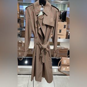 New Burberry vintage check trench coat with check lining